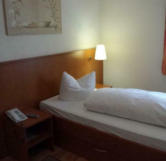 スーペリアシングルルーム, Am Exerzierplatz