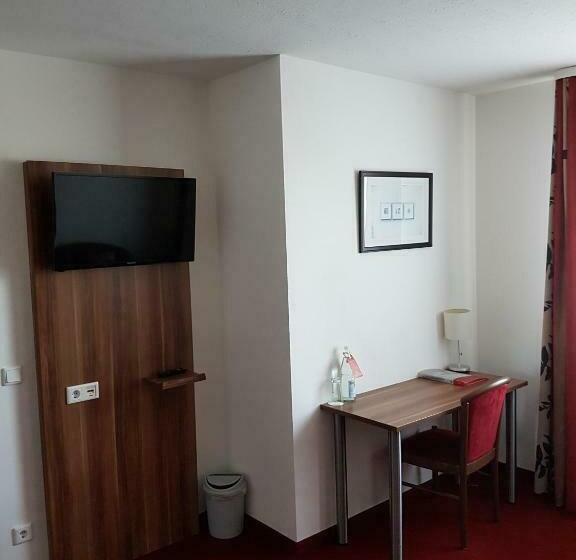 غرفة قياسية فردية, Auwald