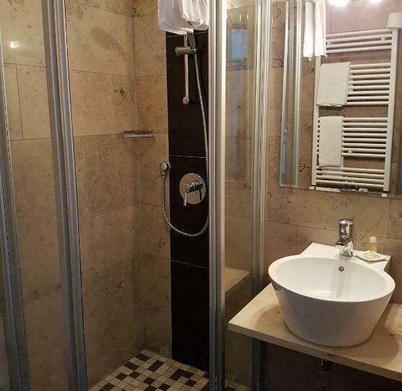 غرفة قياسية فردية, Auwald