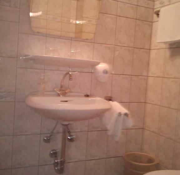 スタンダードトリプルルーム, Café Am Stift