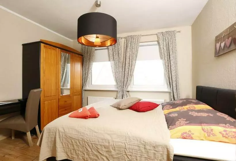 Standard-huone, Eternahof
