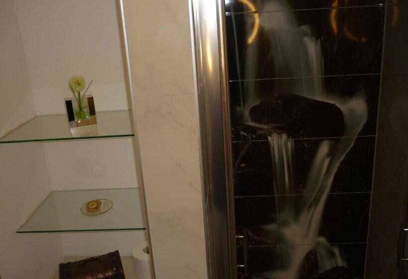 Quarto Basic, Eternahof