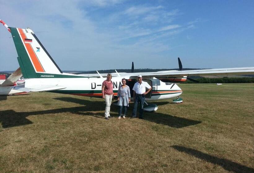 Standard Tent, Eternahof