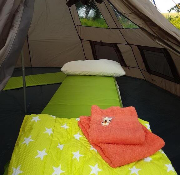 Standard Tent, Eternahof