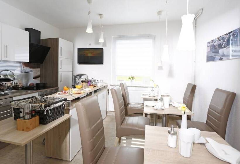 スタンダードルーム, Eternahof