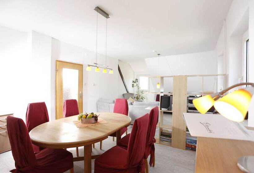 ２ベッドルームアパートメント, Eternahof