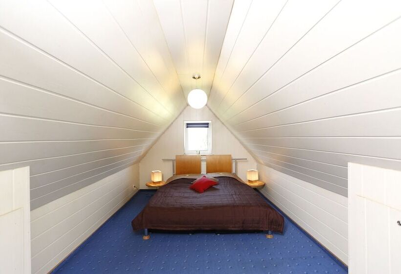 ２ベッドルームアパートメント, Eternahof