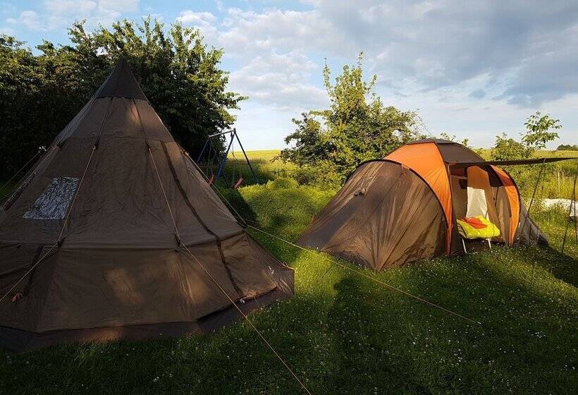 Standard Tent, Eternahof