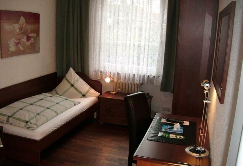 اتاق استاندارد یک نفره, Isenburger Hof