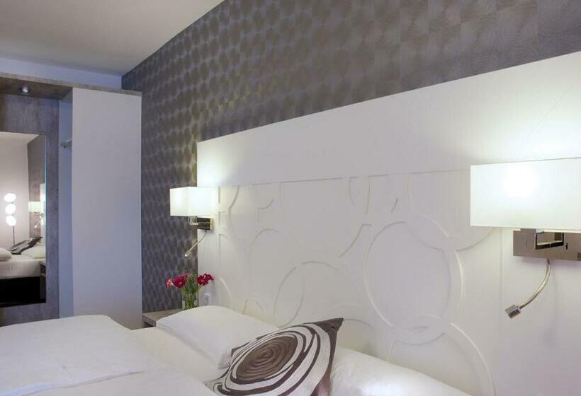 Номер Стандарт, Karolinger Hof