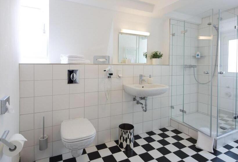 Студия Стандарт, Karolinger Hof