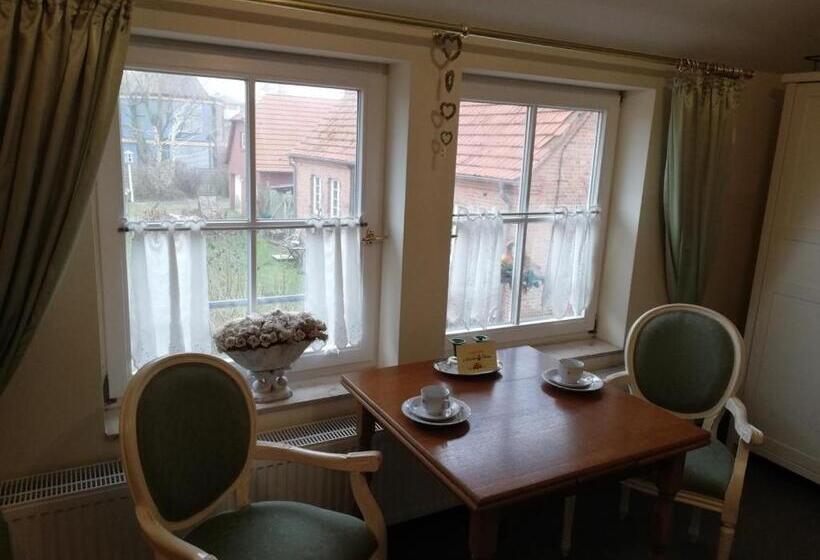 דירת חדר, Kr¿er & M¿hen Apartments