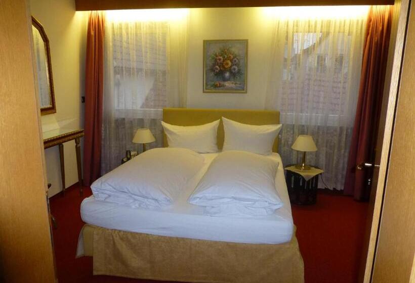 スタンダードルーム, Resengorg