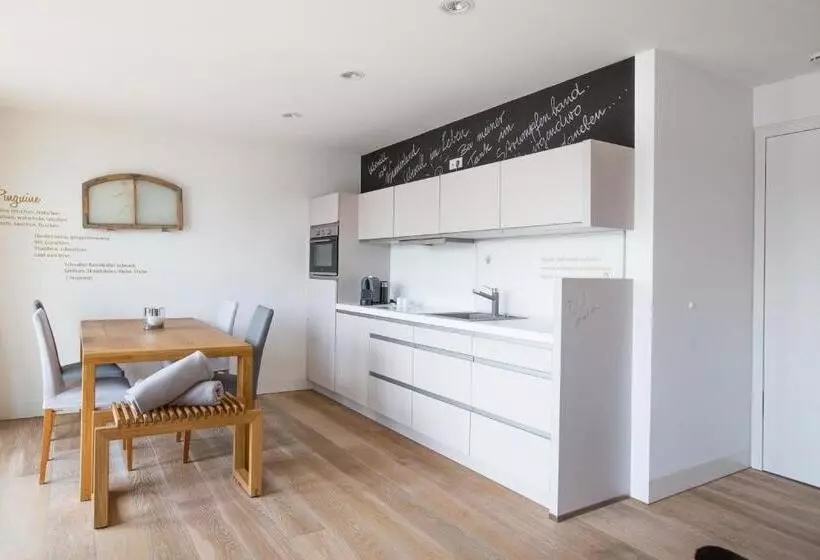 Superior suite with lake view, Ringelnatz Insel