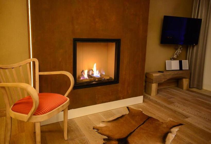 Suite with lake view, Ringelnatz Insel