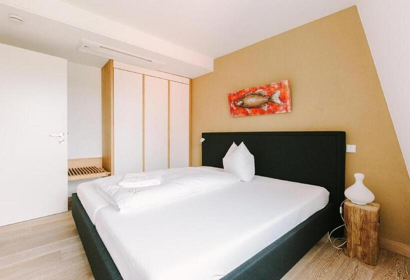 Suite with lake view, Ringelnatz Insel