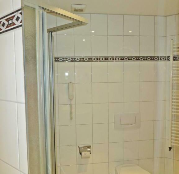 스탠다드 룸, Roseneck