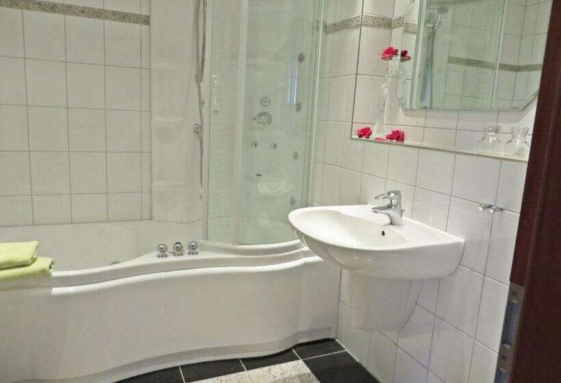 디럭스 룸, Roseneck