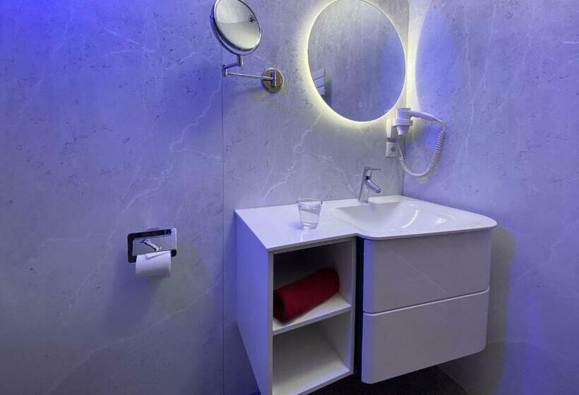 スタンダードルーム, Und Restaurant Bühlhaus