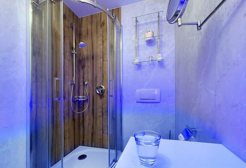 スタンダードルーム, Und Restaurant Bühlhaus