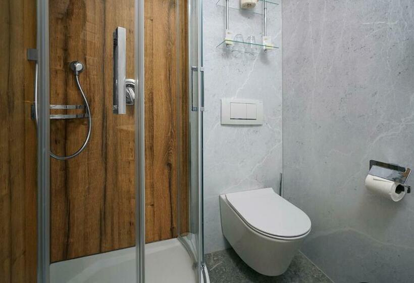 スタンダードルーム, Und Restaurant Bühlhaus