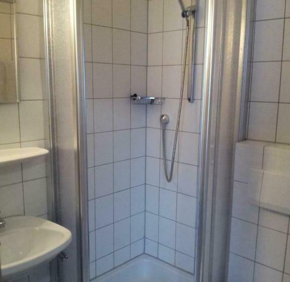 スタンダードルーム, Zur Frischen Quelle