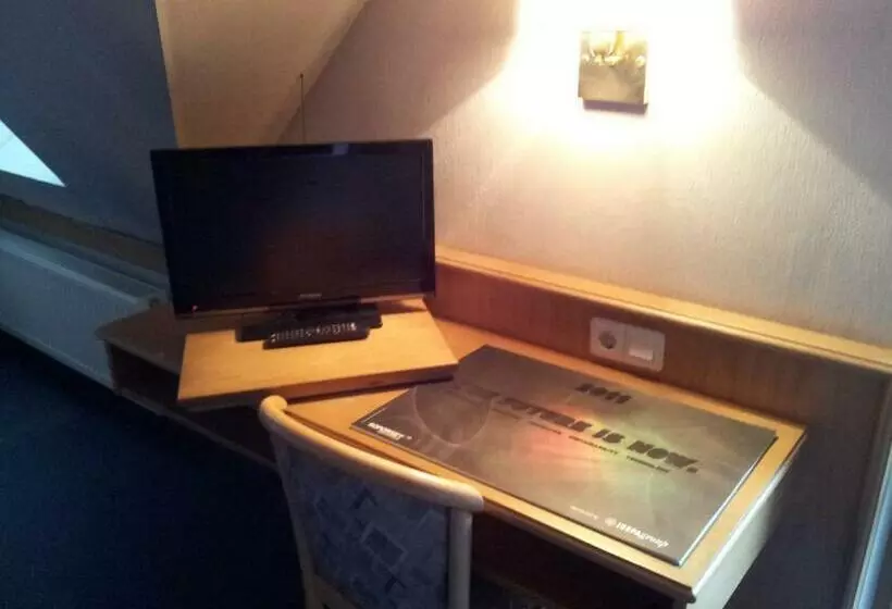 Standard Yhden Hengen Huone, Zur Frischen Quelle