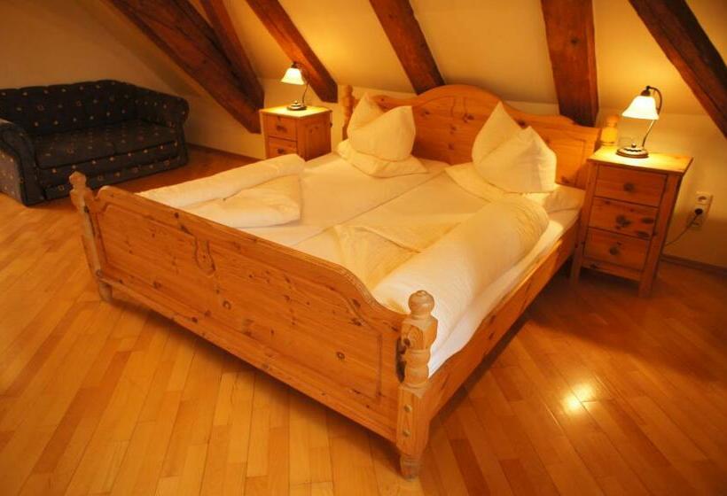 经典套房, Zur Post