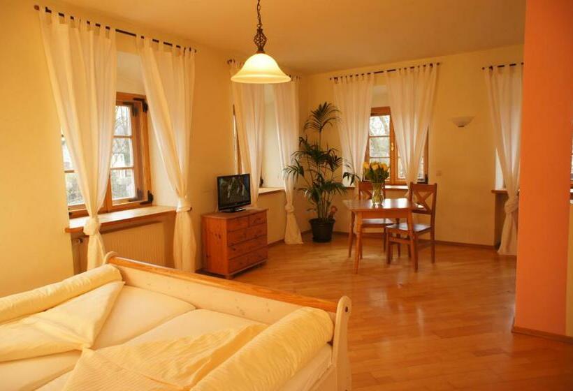 经典套房, Zur Post