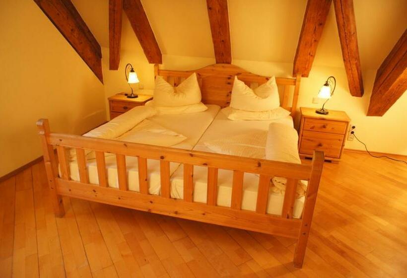 豪华房间, Zur Post