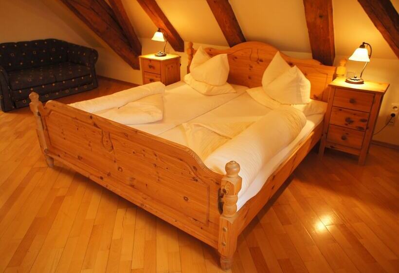 经典套房, Zur Post