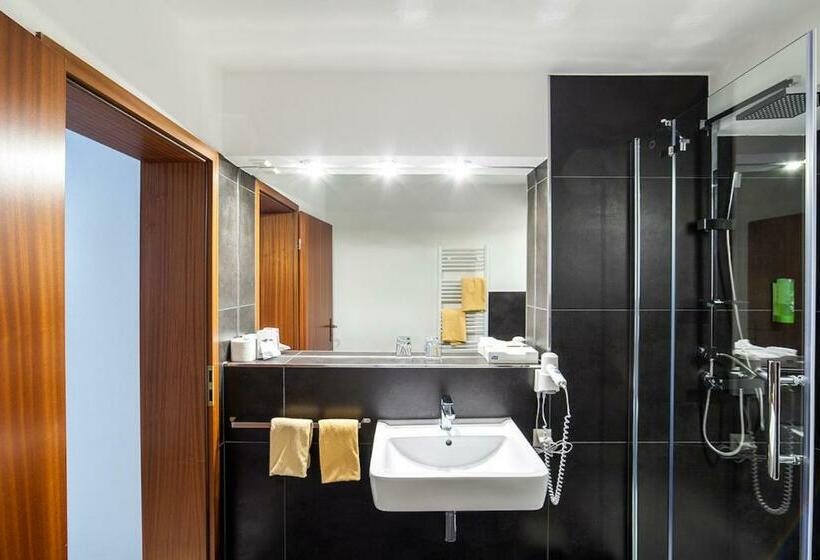 标准间, Sl Otel Budget