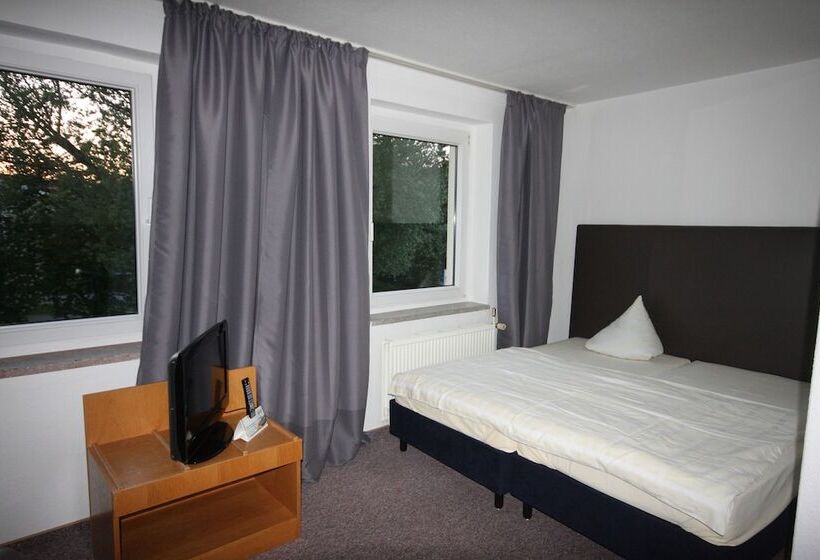 经济房, Sl Otel Budget