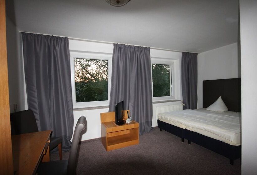 经济房, Sl Otel Budget