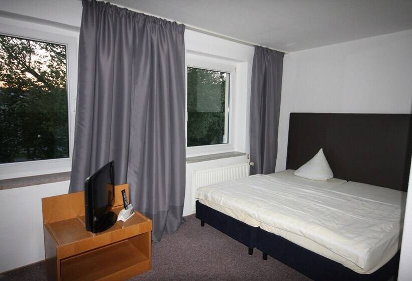 经济房, Sl Otel Budget