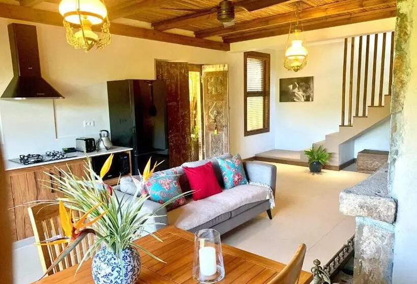 کلبه ییلاقی سوپریور یک خوابه, Chamarel Mountain Chalets