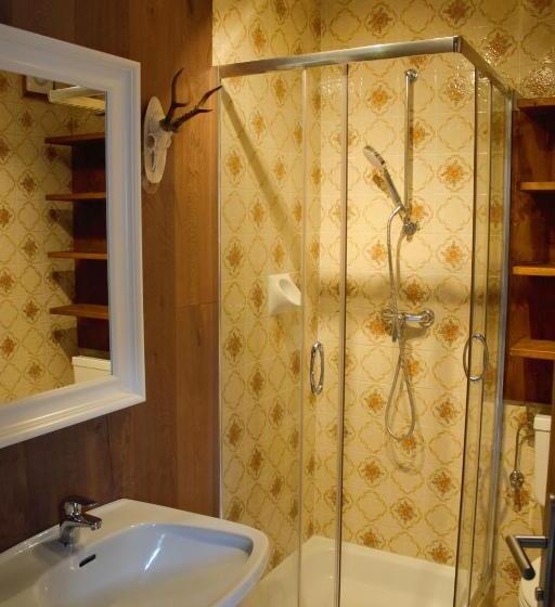 스탠다드 트리플 룸, Der Gamsjäger