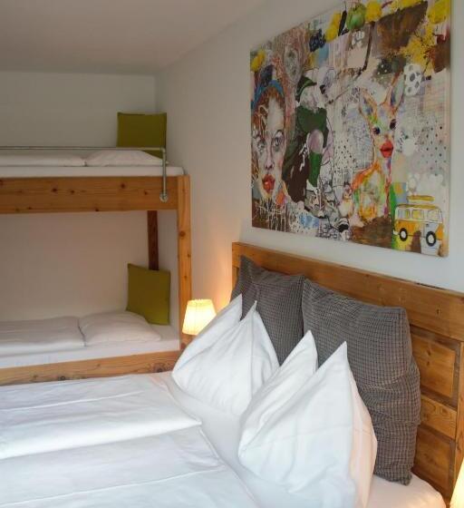 4인용 스탠다드 룸, Der Gamsjäger