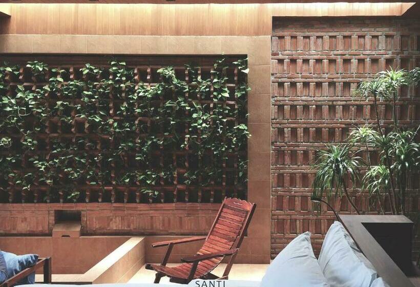 带海景的复工套房, Santi Beach Retreat