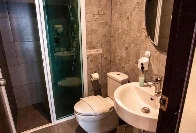 스탠다드 룸 킹사이즈 침대, Grande Classic Pattaya