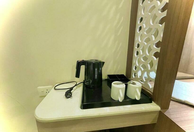 Quarto Deluxe, Kuber Palace ! Puri Near Sea Beach And Temple Fully Air Conditioned Hotel With Lift And Parking Faci