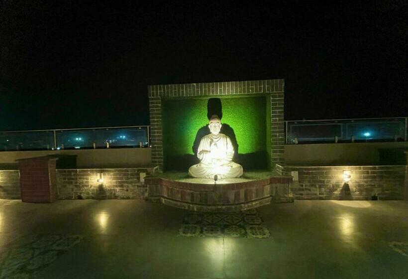 Quarto Deluxe, Kuber Palace ! Puri Near Sea Beach And Temple Fully Air Conditioned Hotel With Lift And Parking Faci