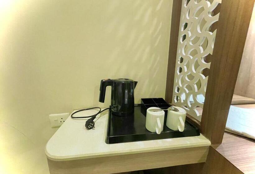 Quarto Deluxe, Kuber Palace ! Puri Near Sea Beach And Temple Fully Air Conditioned Hotel With Lift And Parking Faci