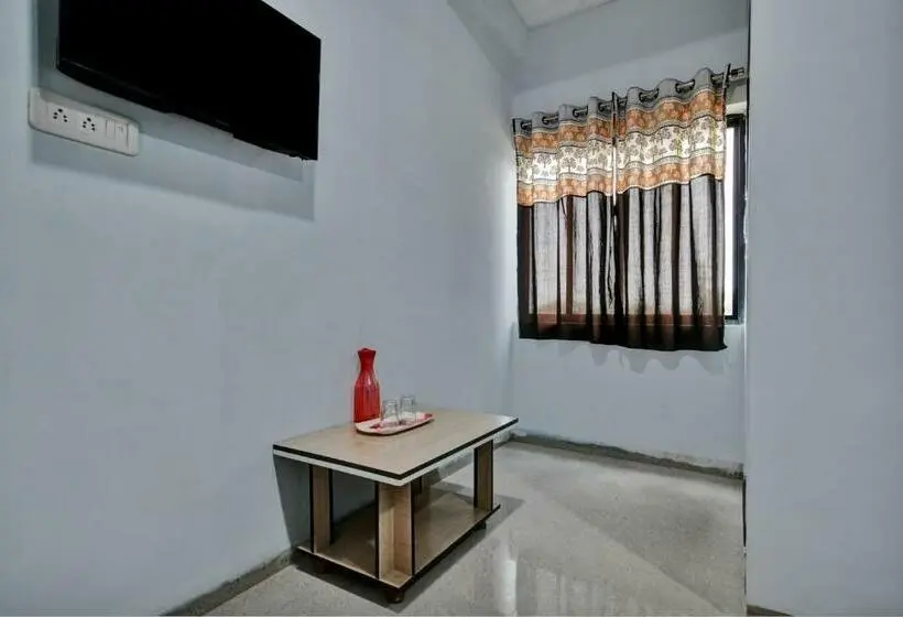 Classic Kolmen Hengen Huone, Oyo Flagship 81292  Choice Inn