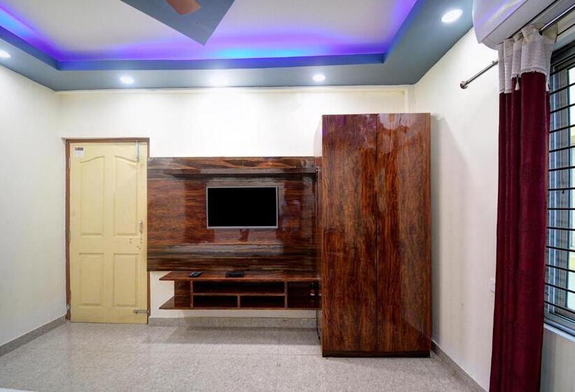 Quarto Triplo Clássico, O Sr Residency