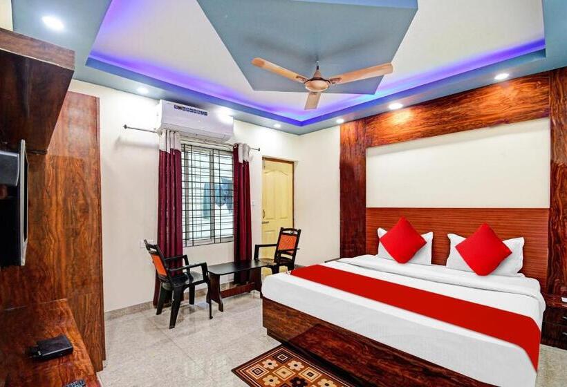 Quarto Triplo Clássico, O Sr Residency