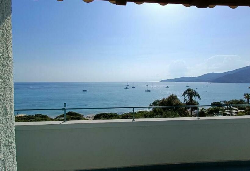 חדר דלוקס נוף לים, Villa Tre Mari