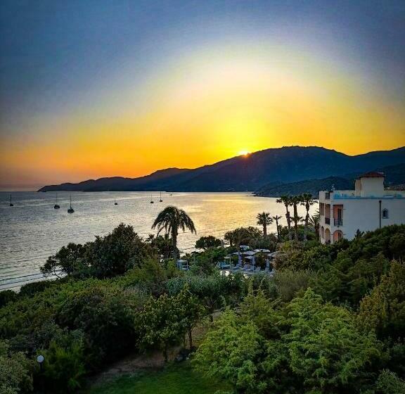 غرفة ديلوكس مطلّة علي البحر, Villa Tre Mari