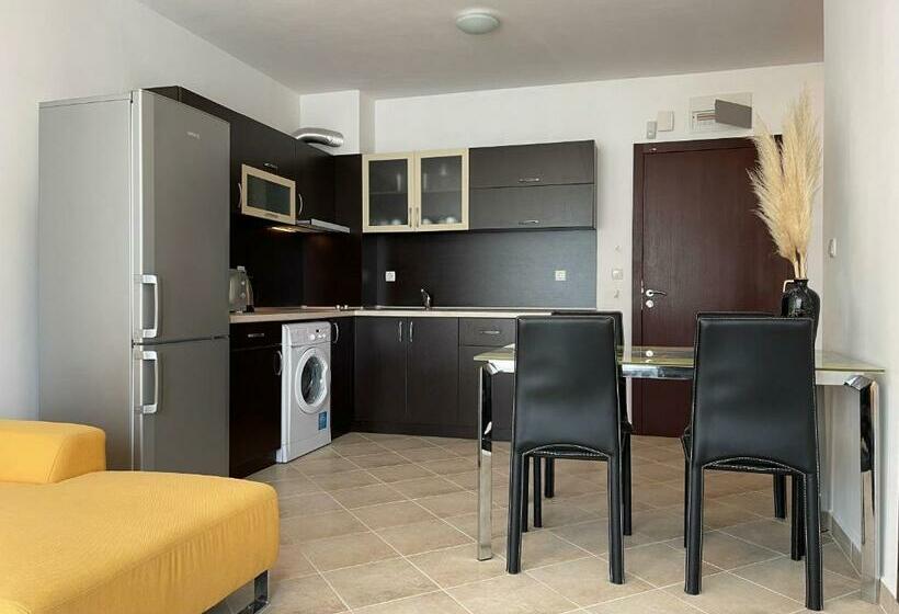 آپارتمان 1 خوابه همکف, Ravda Family Resort. Park&sea