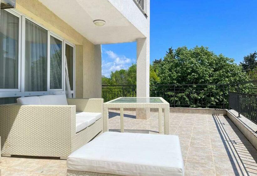 آپارتمان 1 خوابه با تراس, Ravda Family Resort. Park&sea